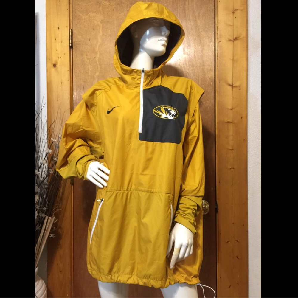 NIKE MIZZOU WINDBREAKER
